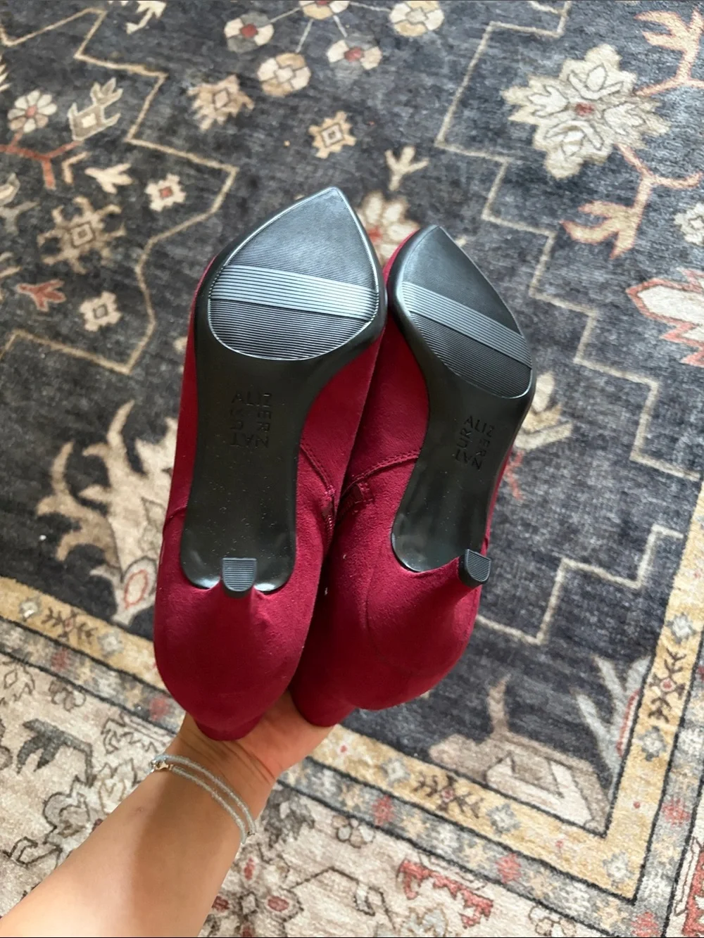 Naturalizer Magenta Pointed Toe Ankle Booties